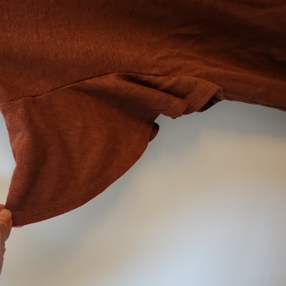 Old Navy top with flutter sleeves, size xs,linen blend, - Picture 2 of 6